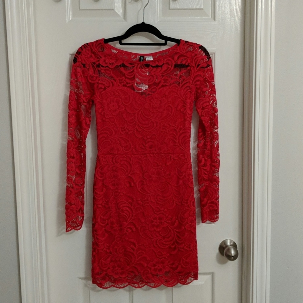 H&M long sleeve lace dress